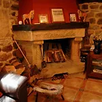 Pensionat Rural Ochohermanas 4*