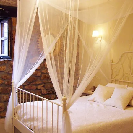 Konukevi Rural Ochohermanas 4*